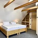 Hotel U Vlasskeho Dvora 3*