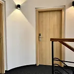Hotel U Vlasskeho Dvora 3*